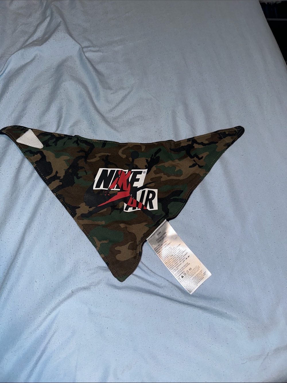 Nike Camo Triangle Bib with Red Nike Air Logo